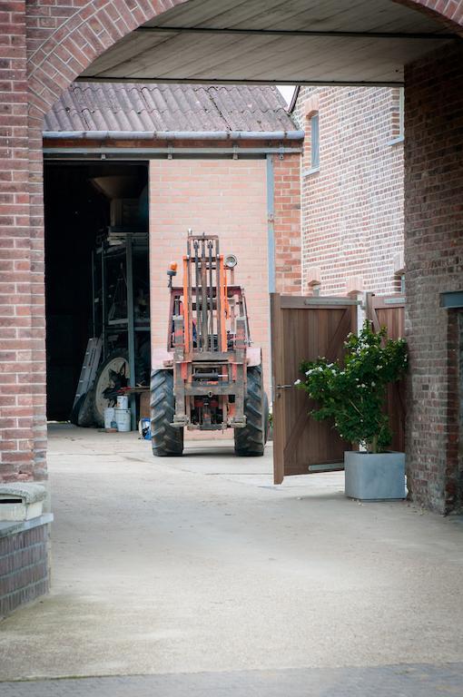 B&B De Fruithoeve Hoeselt Buitenkant foto